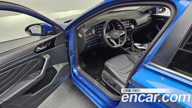 Volkswagen Jetta 2022 thumb 5