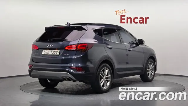 Hyundai Santafe 2017 thumb 9