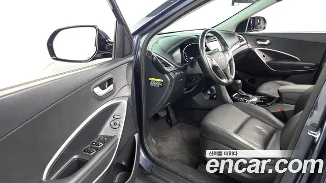 Hyundai Santafe 2017 thumb 12