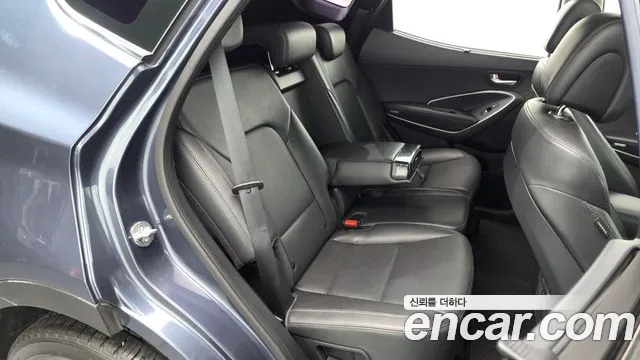 Hyundai Santafe 2017 thumb 7