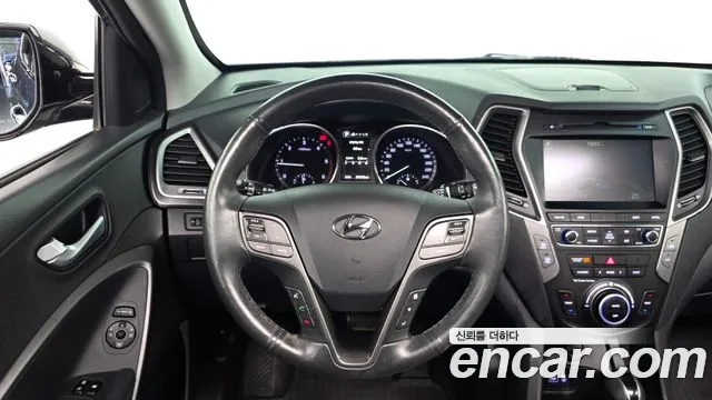 Hyundai Santafe 2017 thumb 10