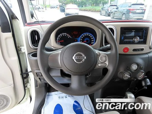 Nissan Cube 2011 thumb 2