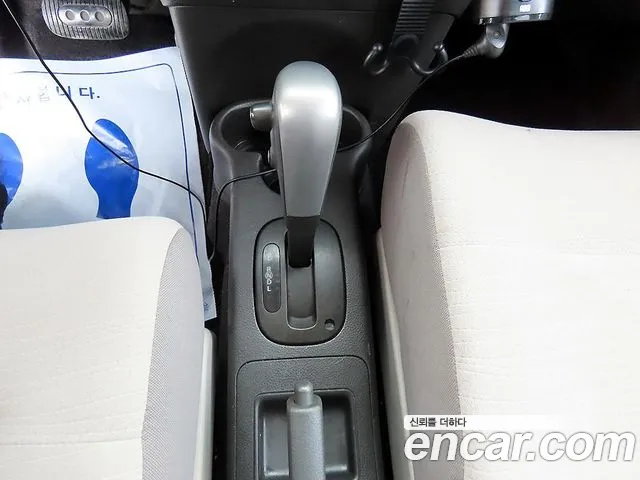 Nissan Cube 2011 thumb 3