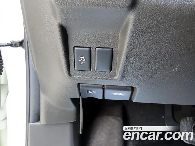 Nissan Cube 2011 thumb 6
