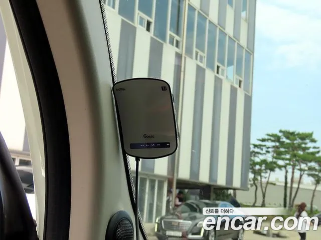Nissan Cube 2011 thumb 7