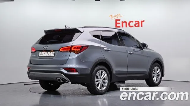 Hyundai Santafe 2017 thumb 5