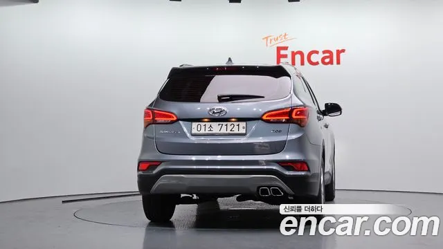 Hyundai Santafe 2017 thumb 9