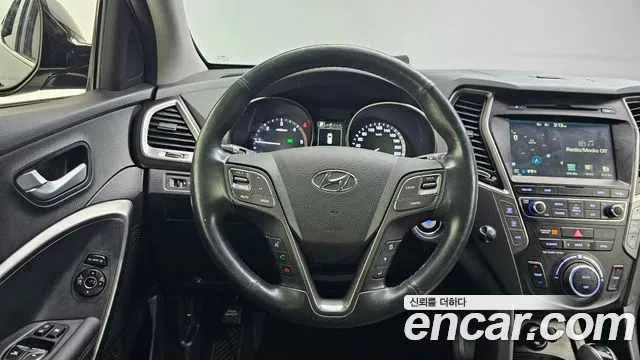 Hyundai Santafe 2017 thumb 8