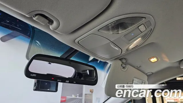 Hyundai Santafe 2017 thumb 6
