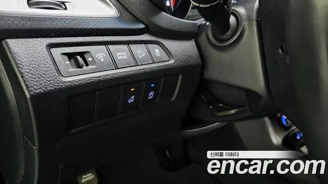 Hyundai Santafe 2017 thumb 11