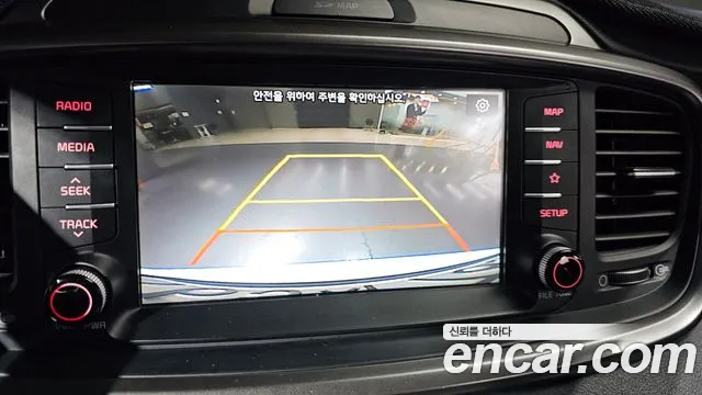 Kia Sorento 2017 thumb 6