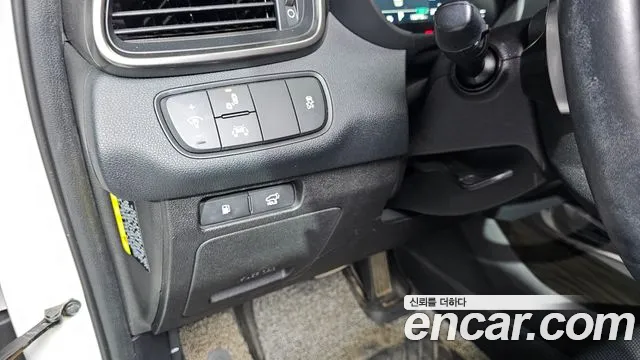 Kia Sorento 2017 thumb 11