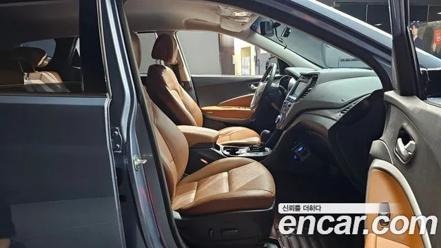 Hyundai Santafe 2016 thumb 3