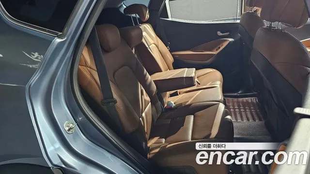Hyundai Santafe 2016 thumb 9