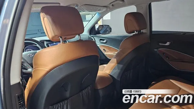 Hyundai Santafe 2016 thumb 12