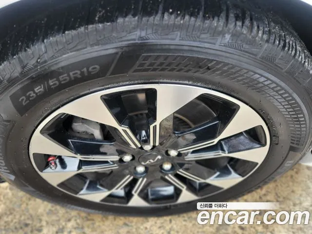 Kia Carnival 2015 thumb 8