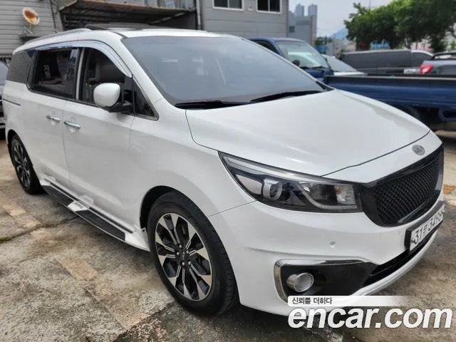 Kia Carnival 2015 thumb 9