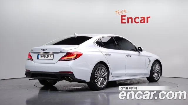 Genesis G70 2019 thumb 11