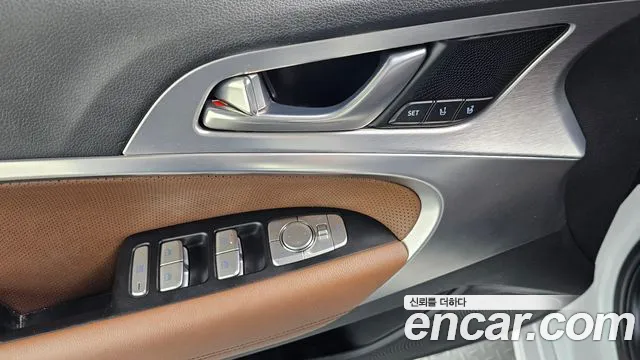 Genesis G70 2019 thumb 12