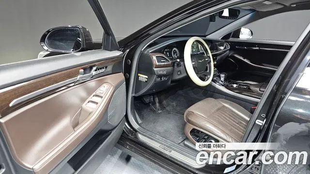 Genesis G90 2017 thumb 5