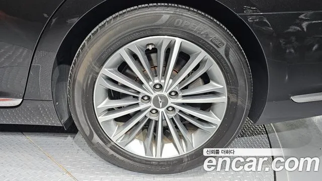 Genesis G90 2017 thumb 7