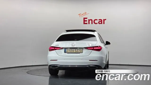 Mercedes-Benz C-Class 2022 thumb 8