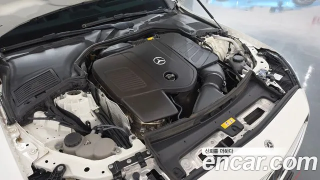 Mercedes-Benz C-Class 2022 thumb 9