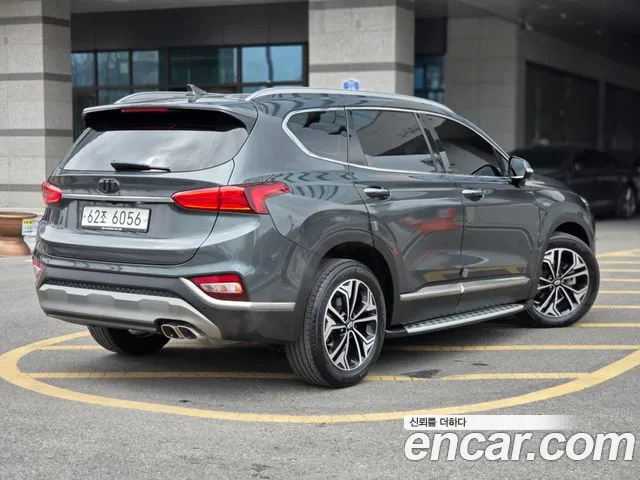 Hyundai Santa Fe 2018 thumb 6