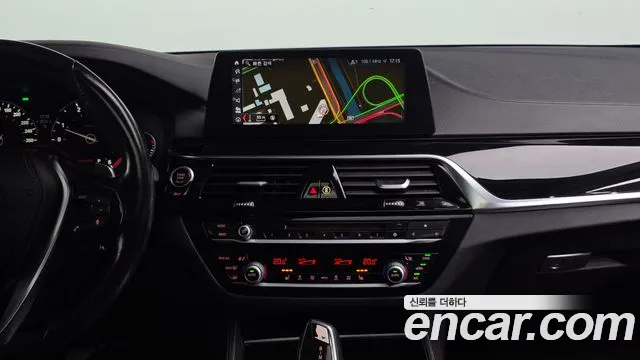 BMW 5 серии 2018 thumb 12