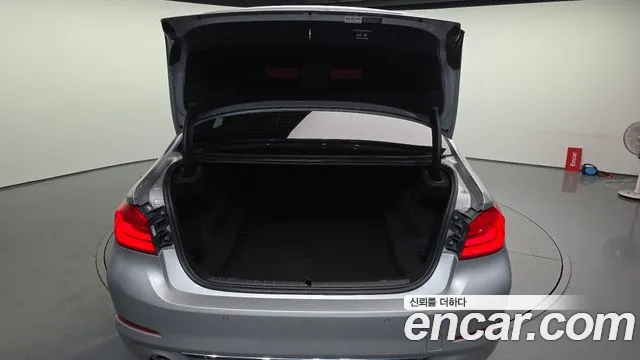 BMW 5 серии 2018 thumb 6