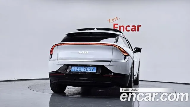 Kia EV6 2023 thumb 8