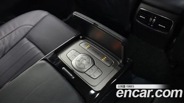 Hyundai Genesis 2012 thumb 5