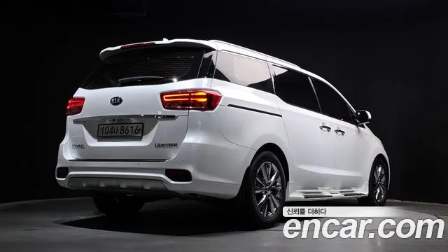 Kia Carnival 2019 thumb 11