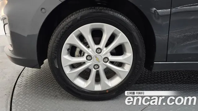 Chevrolet Spark 2021 thumb 2