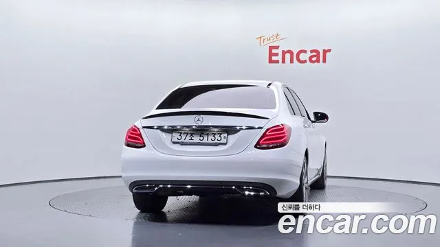 Mercedes-Benz C-Class 2018 thumb 6