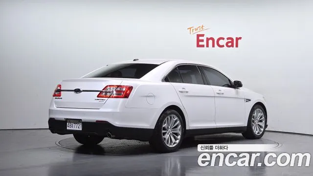 Ford Taurus 2015 thumb 11