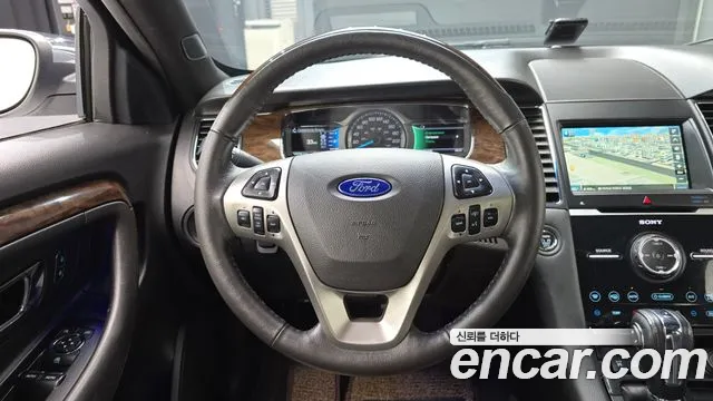 Ford Taurus 2015 thumb 4