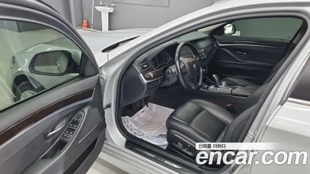 BMW 5 серии 2015 thumb 5