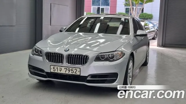 BMW 5 серии 2015 thumb 12