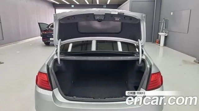 BMW 5 серии 2015 thumb 8