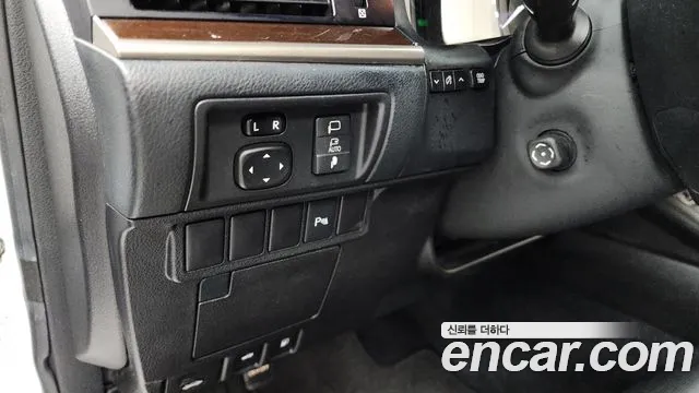 Lexus ES 300h 2012 thumb 12