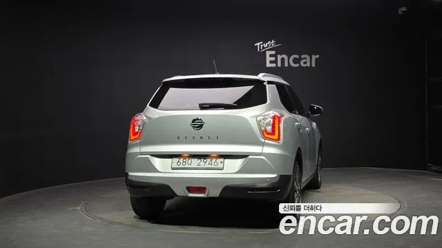 KGM Tivoli 2015 thumb 4