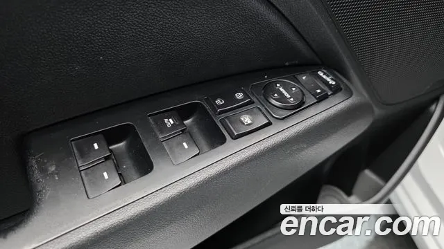 Hyundai Avante 2016 thumb 8