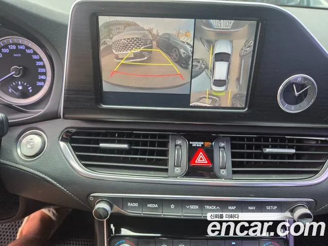 Hyundai Grandeur 2016 thumb 8
