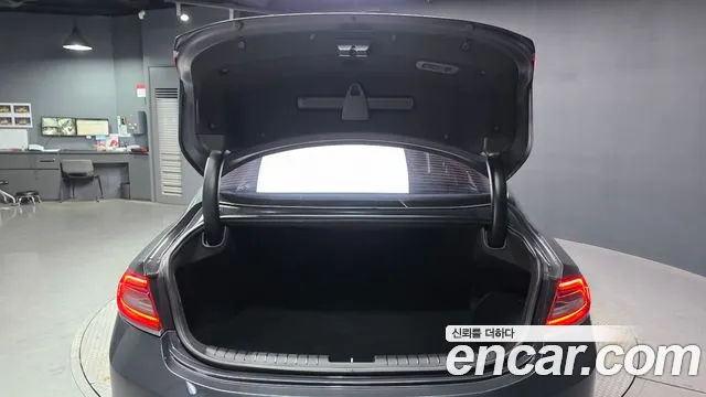 Hyundai Grandeur 2017 thumb 4