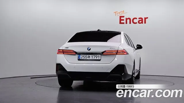 BMW 5 серии 2025 thumb 9