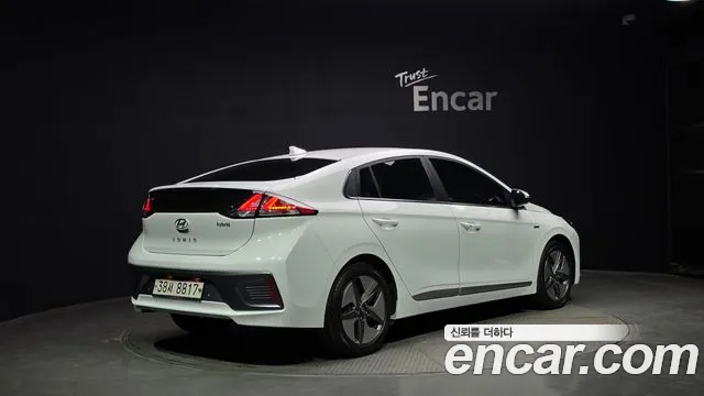 Hyundai Ioniq 2019 thumb 2