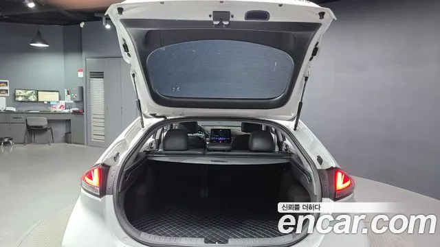 Hyundai Ioniq 2019 thumb 3