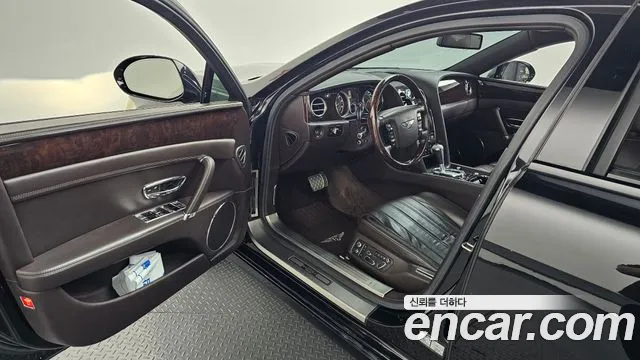 Bentley Flying Spur 2014 thumb 9