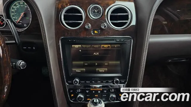 Bentley Flying Spur 2014 thumb 11